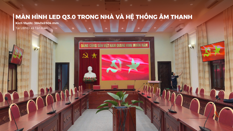 lap-dat-man-hinh-led-q3-0-trong-nha-va-he-thong-am-thanh-tai-ubnd-xa-tan-kien-2