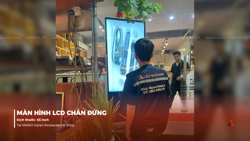 anh-lap-dat-man-hinh-lcd-55-inch-chan-dung-trong-nha-tai-mano-italian-restaurant-&-shop-3