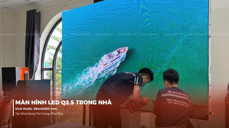 anh-lap-dat-man-hinh-led-q2-5-trong-nha-tai-nha-hang-chi-hung-1