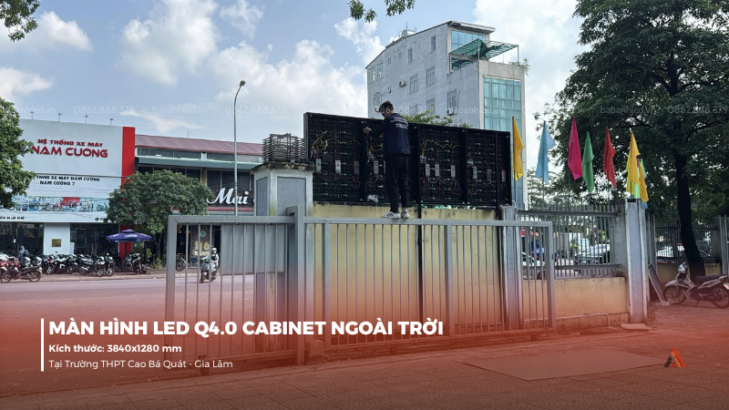 anh-lap-dat-man-hinh-led-q4-0-ngoai-troi-tai-truong-thpt-cao-ba-quat-3