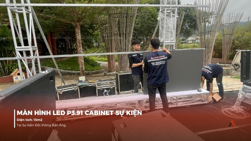 anh-lap-dat-man-hinh-led-p3-91-cabinet-ngoai-troi-tai-su-kien-doi-thong-ban-ang-4