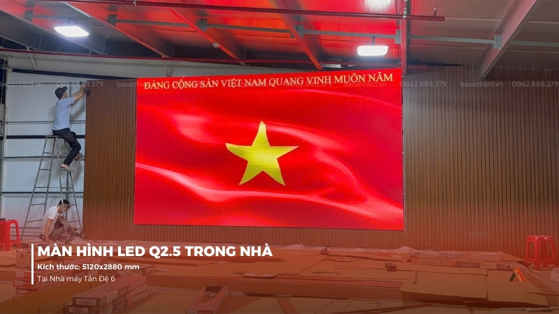 lap-dat-man-hinh-led-q2-5-trong-nha-tai-nha-may-tan-de-2