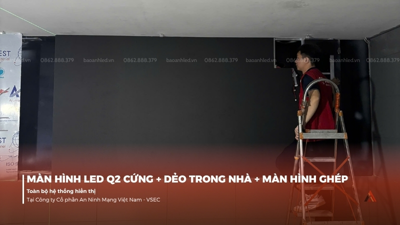 anh-lap-dat-man-hinh-led-q2-cung-deo-va-he-thong-man-hinh-ghep-trong-nha-tai-vsec-8