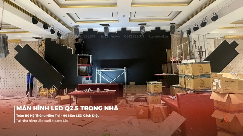 anh-lap-dat-man-hinh-led-q2-5-trong-nha-tai-nha-hang-tiec-cuoi-hoang-loc-3
